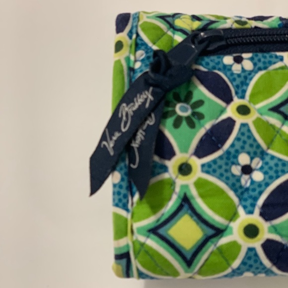 Authentic Vera Bradley Trifold Wallet - Picture 5 of 6